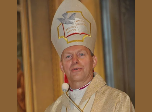 Polonia z żalem żegna Biskupa Piotra Turzyńskiego